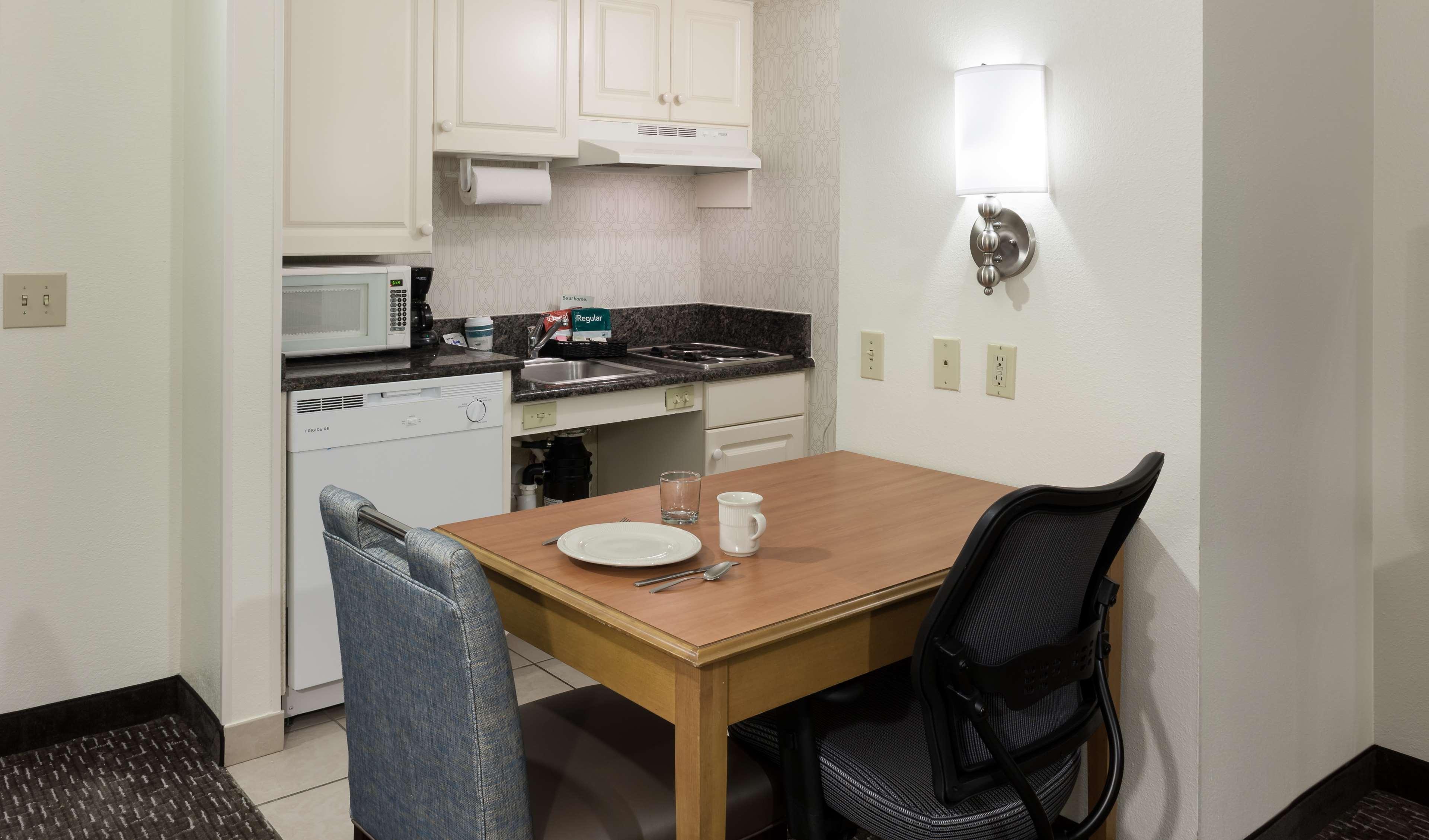 Homewood Suites Miami Airport/Blue Lagoon מראה חיצוני תמונה