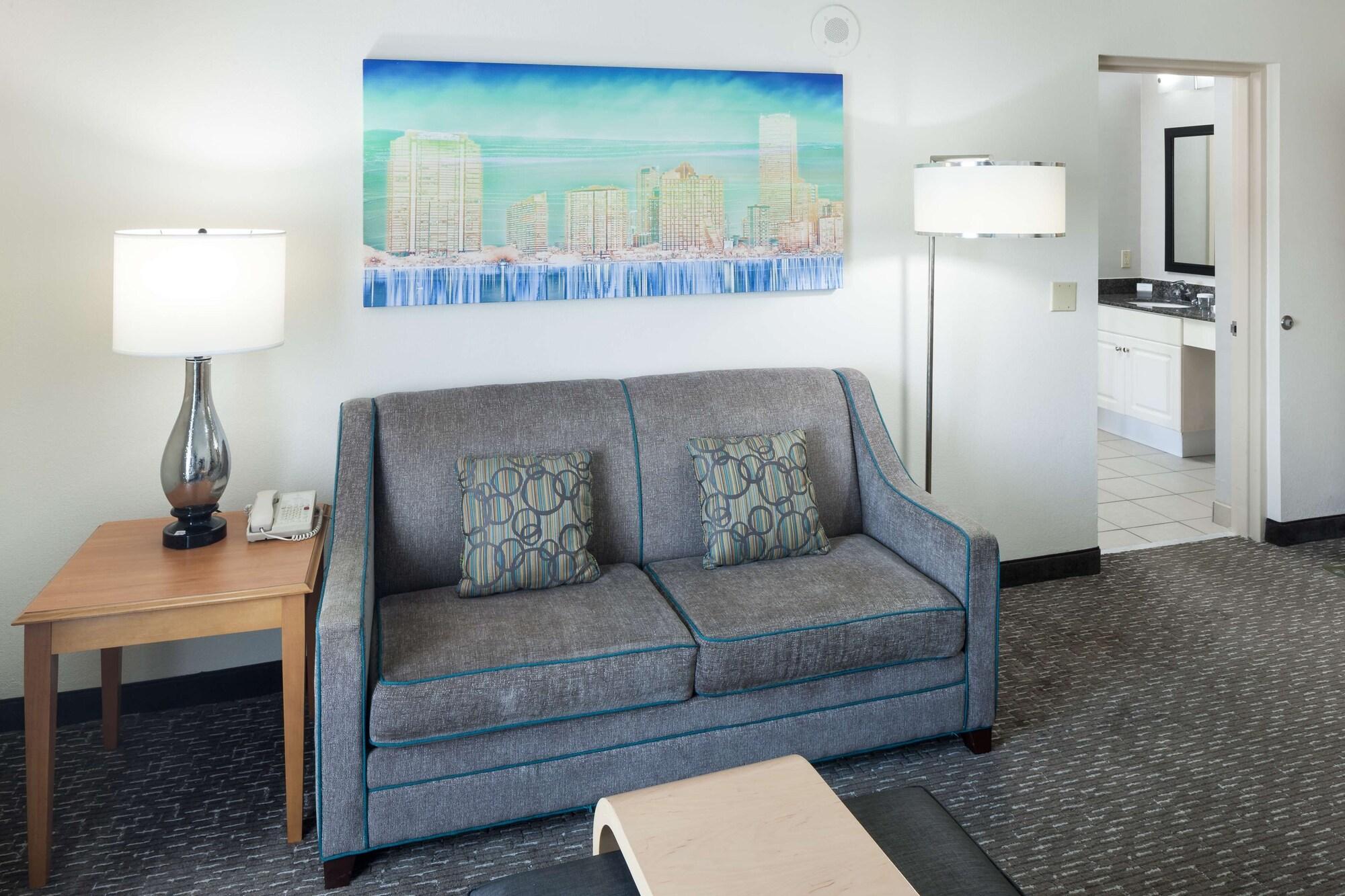 Homewood Suites Miami Airport/Blue Lagoon מראה חיצוני תמונה