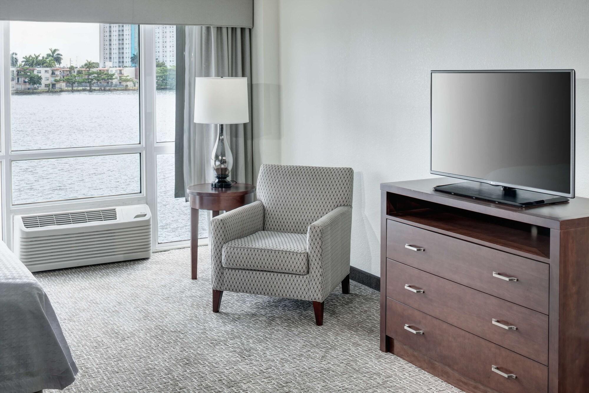 Homewood Suites Miami Airport/Blue Lagoon מראה חיצוני תמונה
