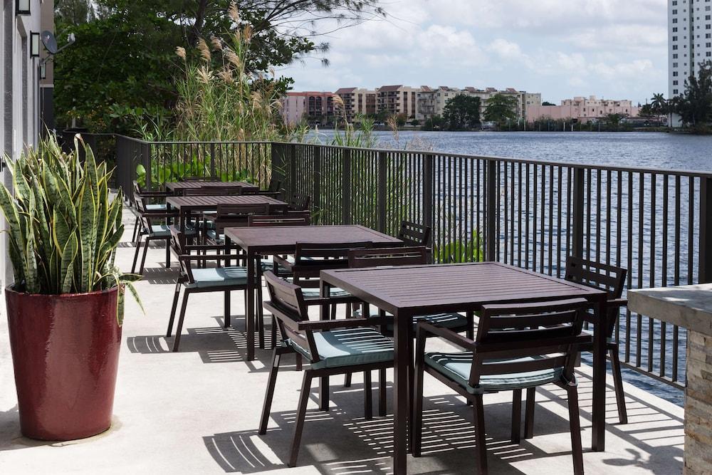 Homewood Suites Miami Airport/Blue Lagoon מראה חיצוני תמונה