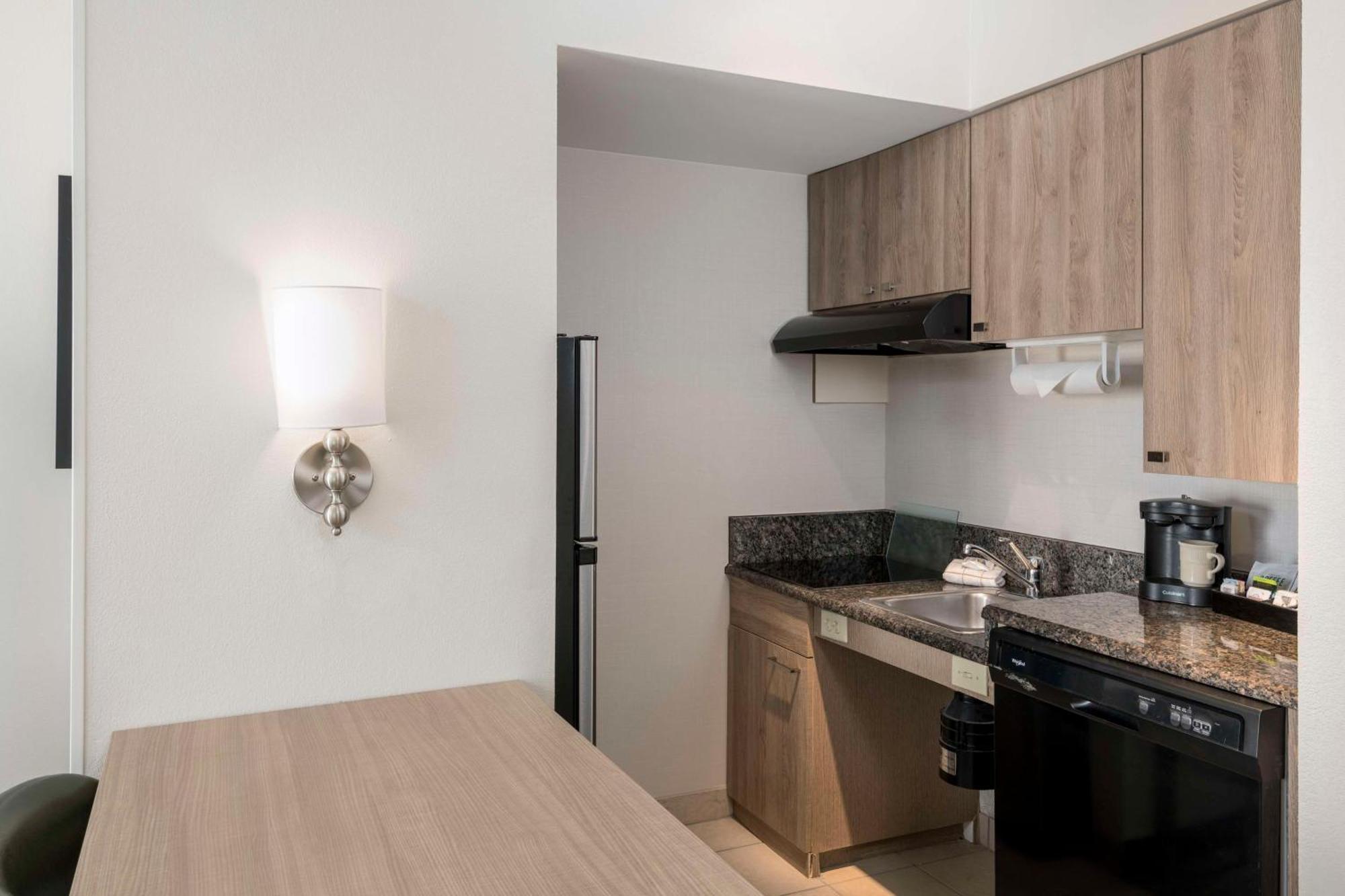 Homewood Suites Miami Airport/Blue Lagoon מראה חיצוני תמונה