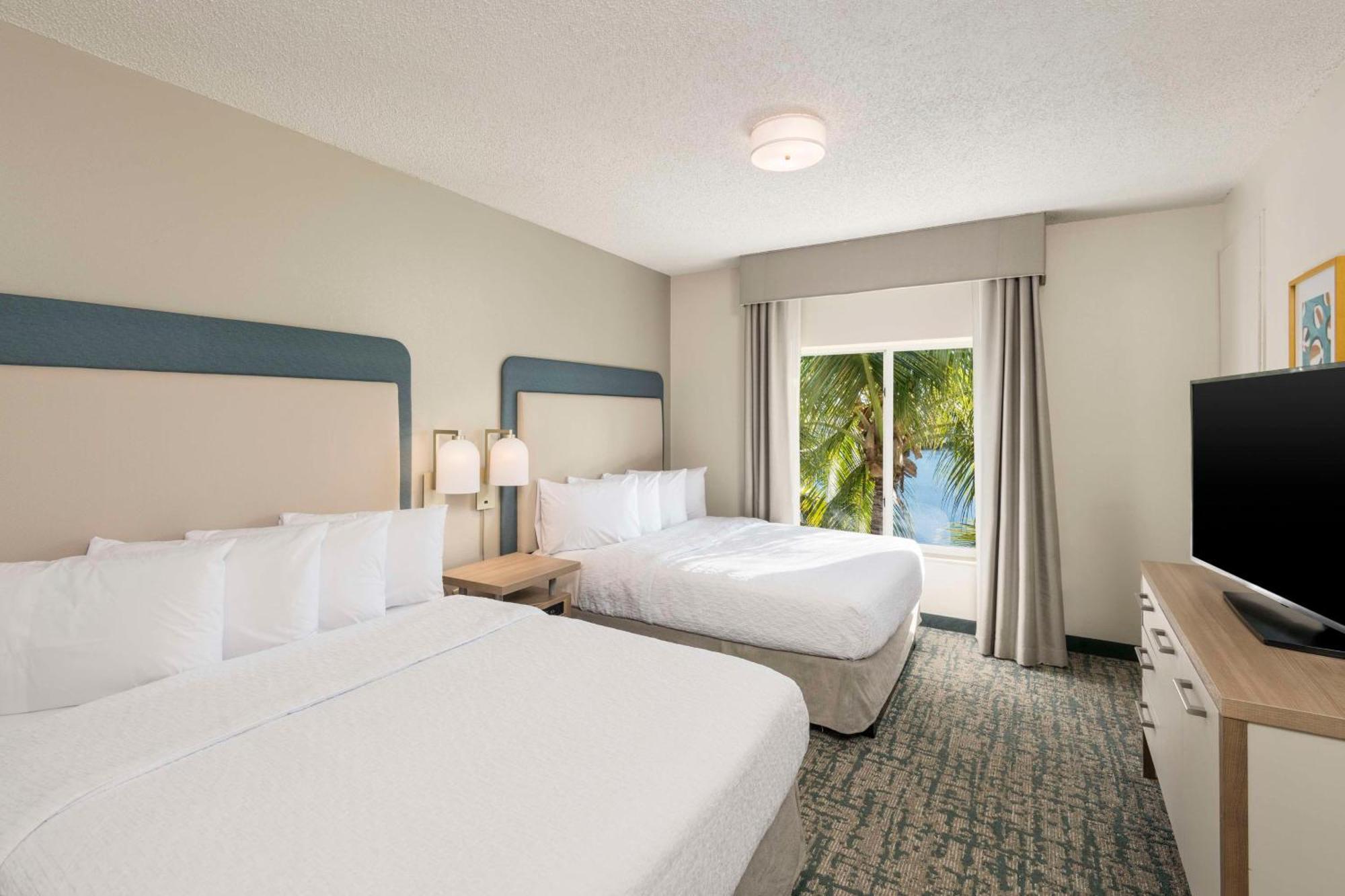 Homewood Suites Miami Airport/Blue Lagoon מראה חיצוני תמונה